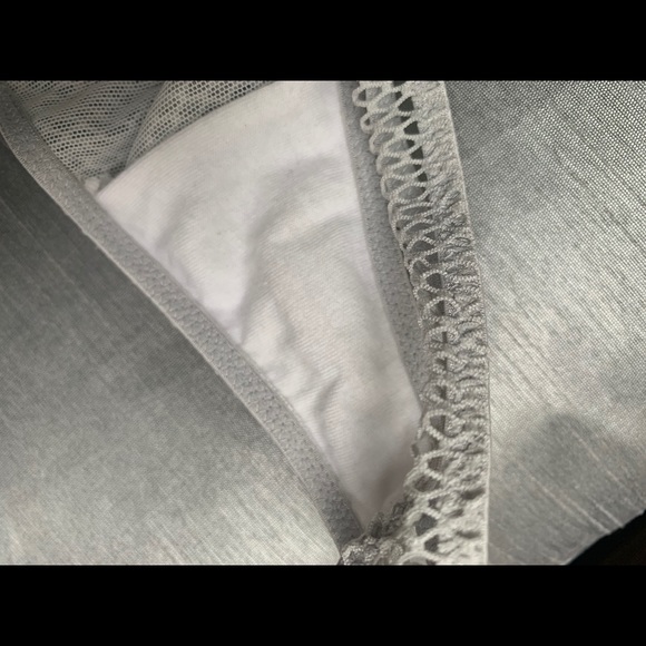 Lace thong - Picture 6 of 7